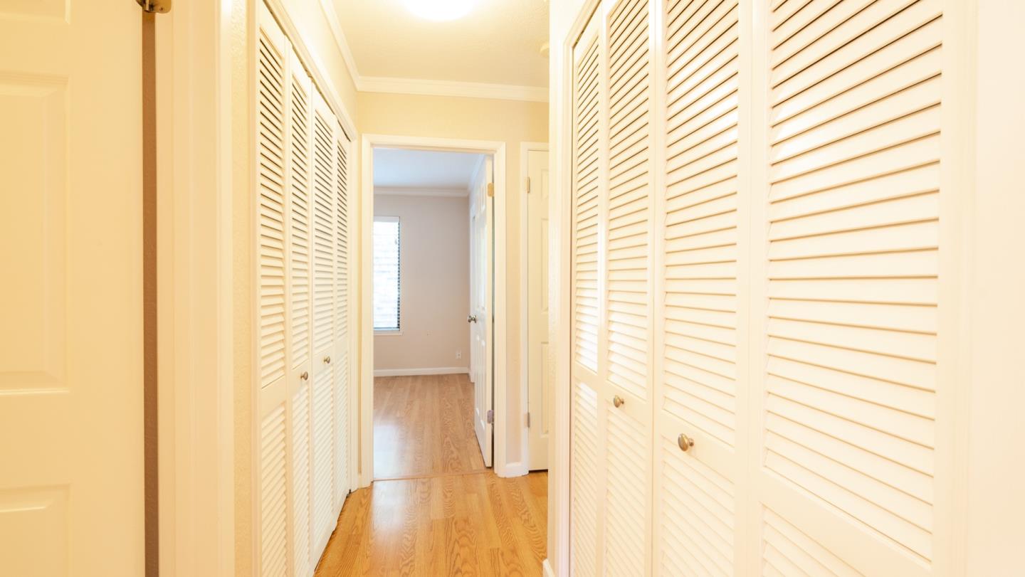 1555 Hecker Pass Road, Unit E202 Gilroy, CA 95020 - Photo 6 of 15 Gallery Image 6