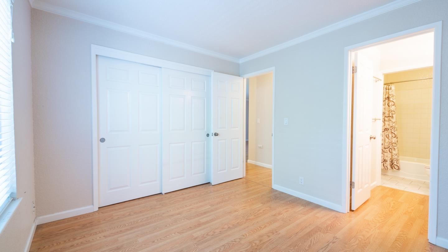 1555 Hecker Pass Road, Unit E202 Gilroy, CA 95020 - Photo 7 of 15 Gallery Image 7