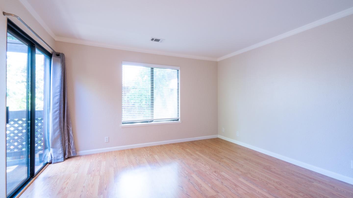 1555 Hecker Pass Road, Unit E202 Gilroy, CA 95020 - Photo 10 of 15 Gallery Image 10