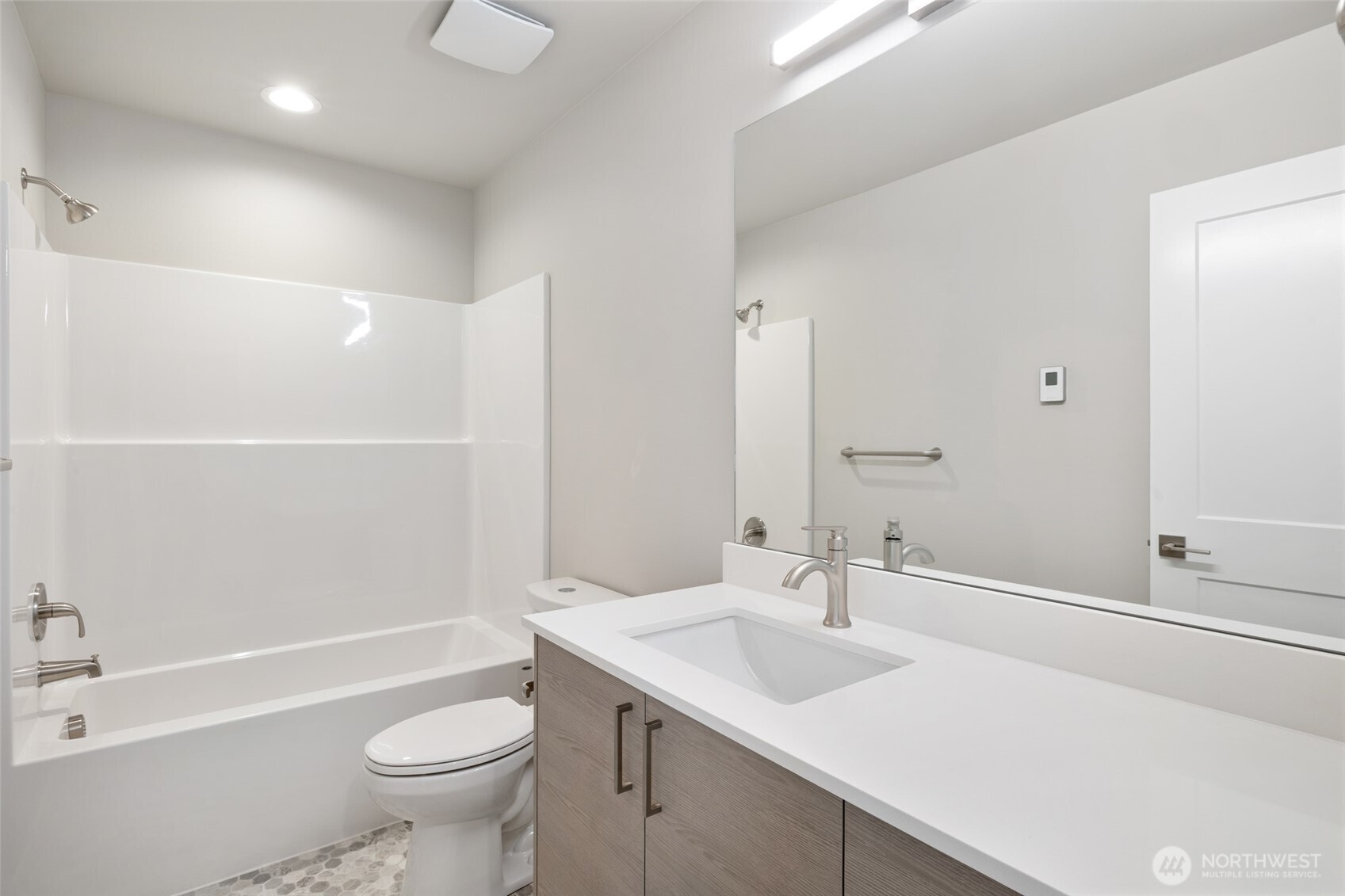 7925 230th Street Southwest, Unit A1 Edmonds, WA 98026 - Photo 3 of 18
