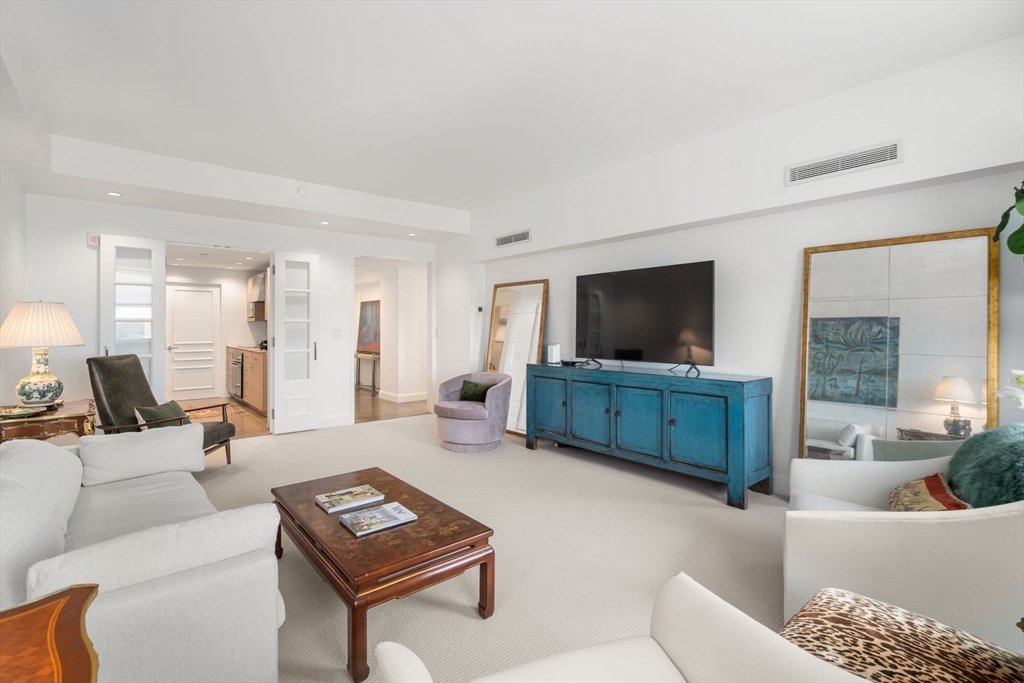 2 Commonwealth Avenue, Unit 15D Boston, MA 02116 - Photo 4 of 30