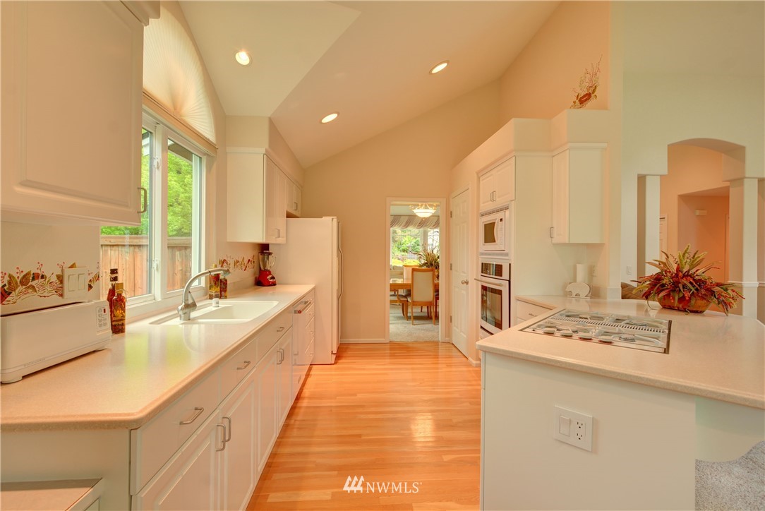 8 192nd Street Southwest Bothell, WA 98012 - Photo 14 of 29