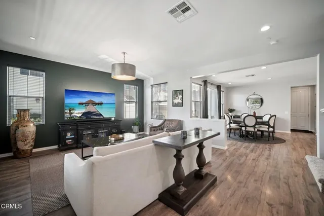 $780,000 | 3223 Lisbon Lane, Oxnard, CA 93036