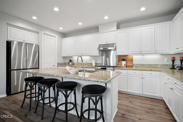 $780,000 | 3223 Lisbon Lane, Oxnard, CA 93036