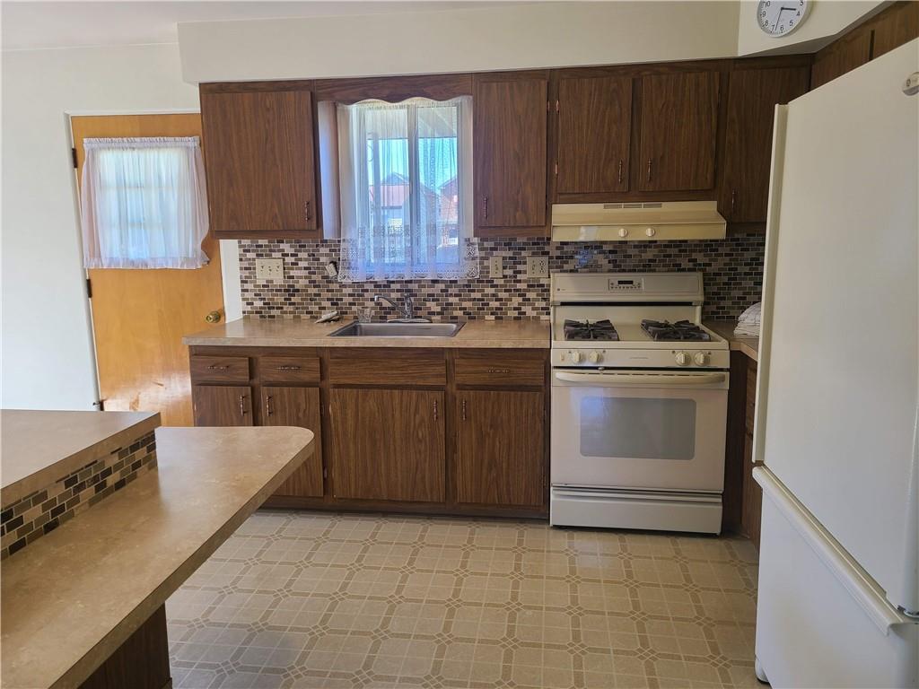 325 Catherine Street McKees Rocks, PA 15136 - Photo 12 of 24 Gallery Image 12