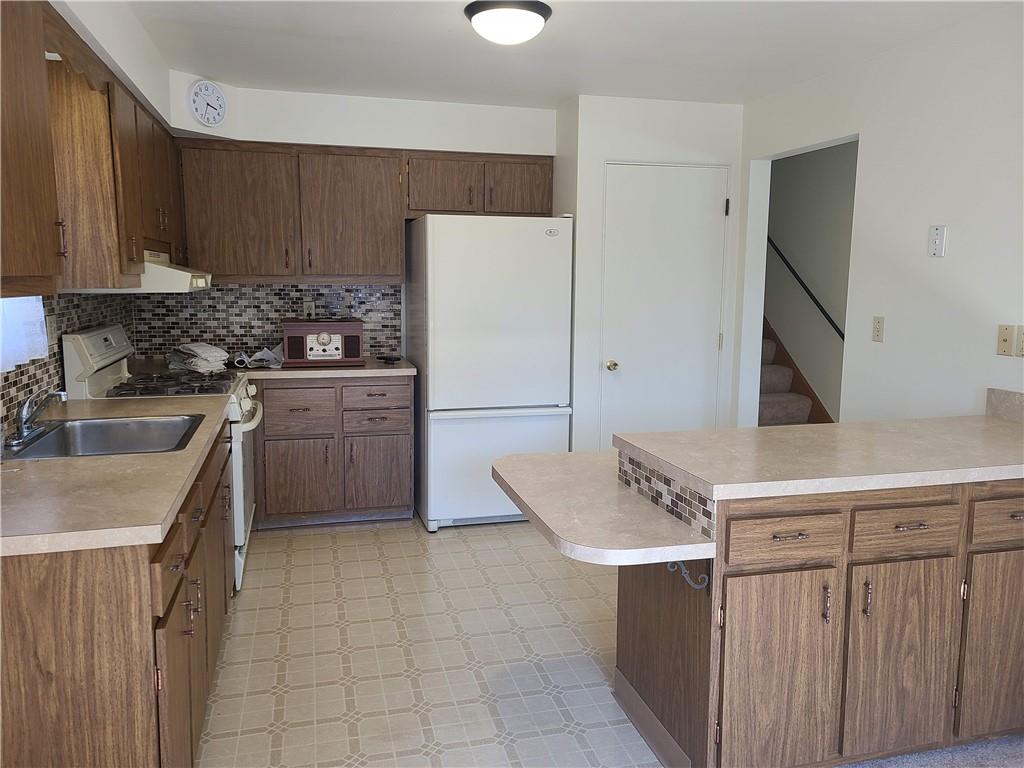 325 Catherine Street McKees Rocks, PA 15136 - Photo 13 of 24 Gallery Image 13