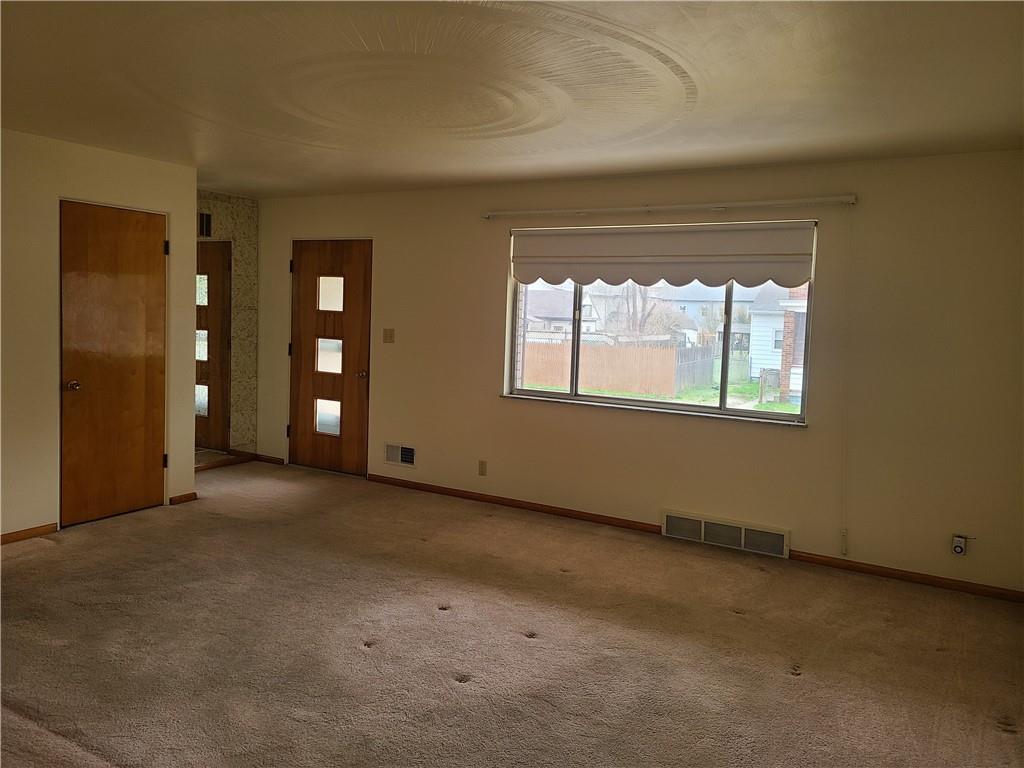 325 Catherine Street McKees Rocks, PA 15136 - Photo 9 of 24 Gallery Image 9