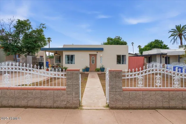 front view of house with a yard