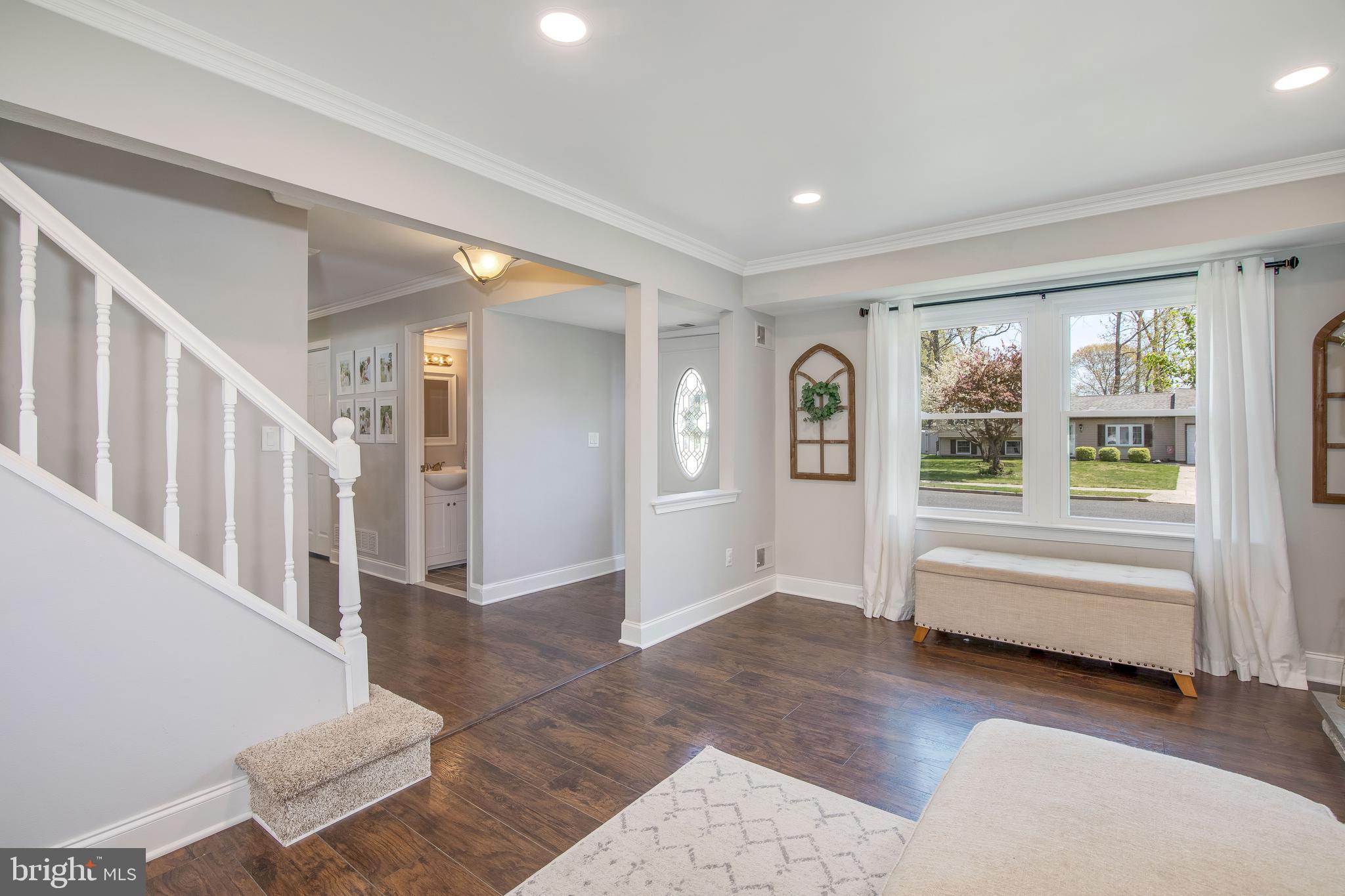 79 Orion Way Sewell, NJ 08080 - Photo 10 of 40 Living Room