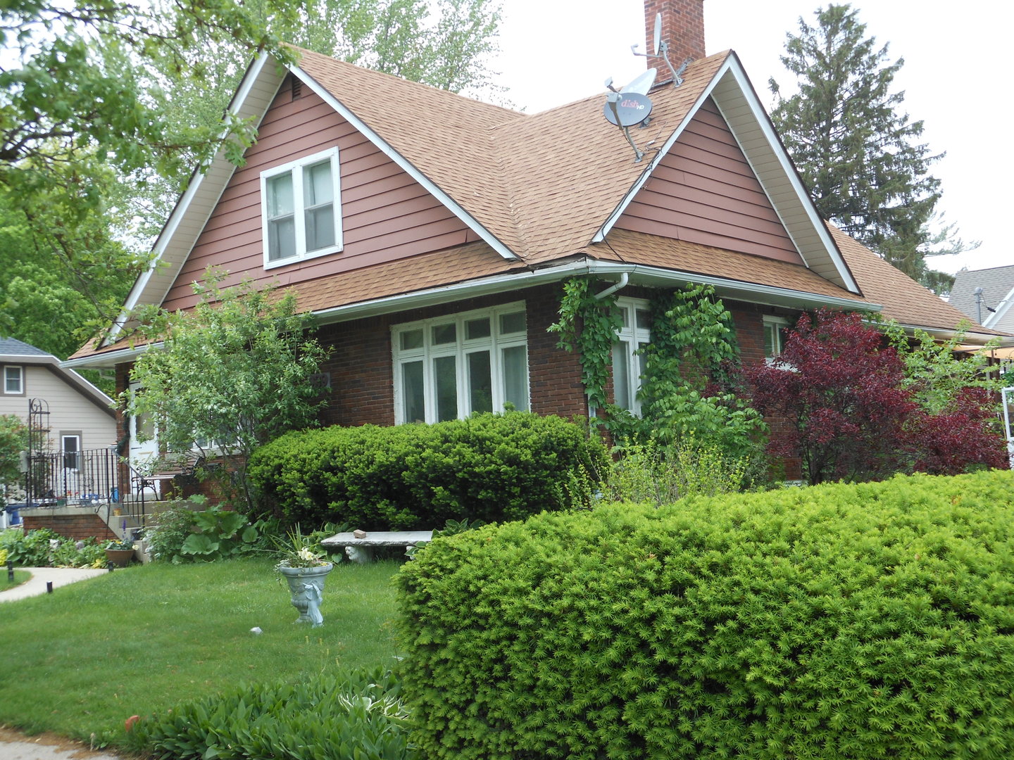 929 Lewis Street DeKalb, IL 60115 - Photo 2 of 19
