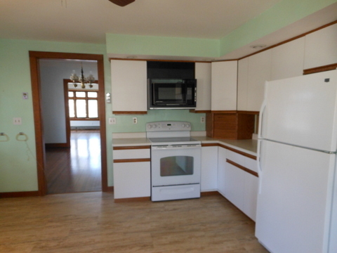 929 Lewis Street DeKalb, IL 60115 - Photo 10 of 19