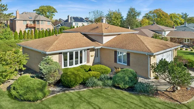 $449,900 | 1614 Holly Avenue, Darien, IL 60561