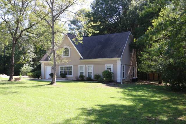 355 Bass Road Macon, GA 31210 - Photo 24 of 24 a house view with a garden space