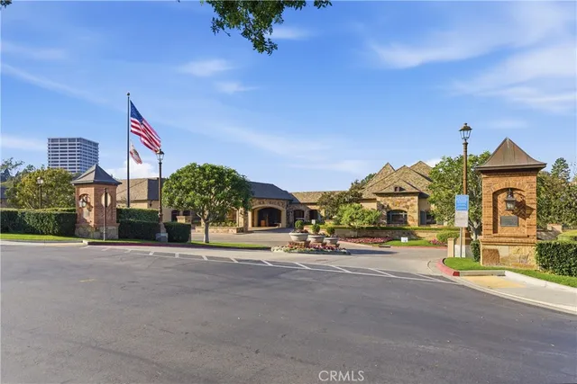 $3,125,000 | 3 Rue Cannes, Newport Beach, CA 92660