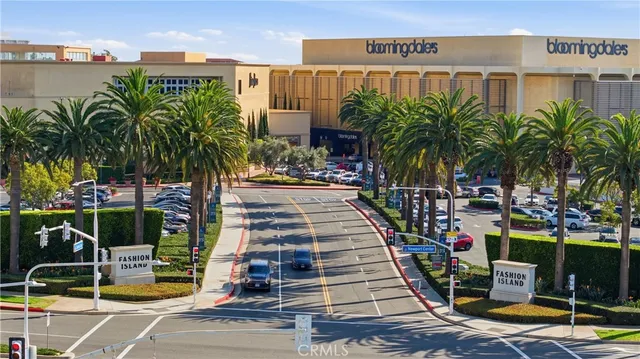 $3,125,000 | 3 Rue Cannes, Newport Beach, CA 92660