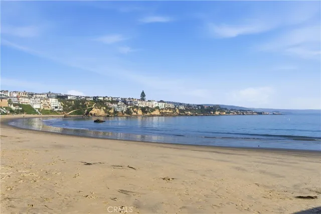 $3,125,000 | 3 Rue Cannes, Newport Beach, CA 92660