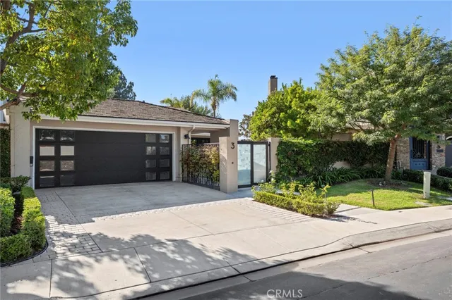 $3,125,000 | 3 Rue Cannes, Newport Beach, CA 92660