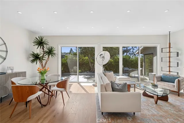 $3,125,000 | 3 Rue Cannes, Newport Beach, CA 92660