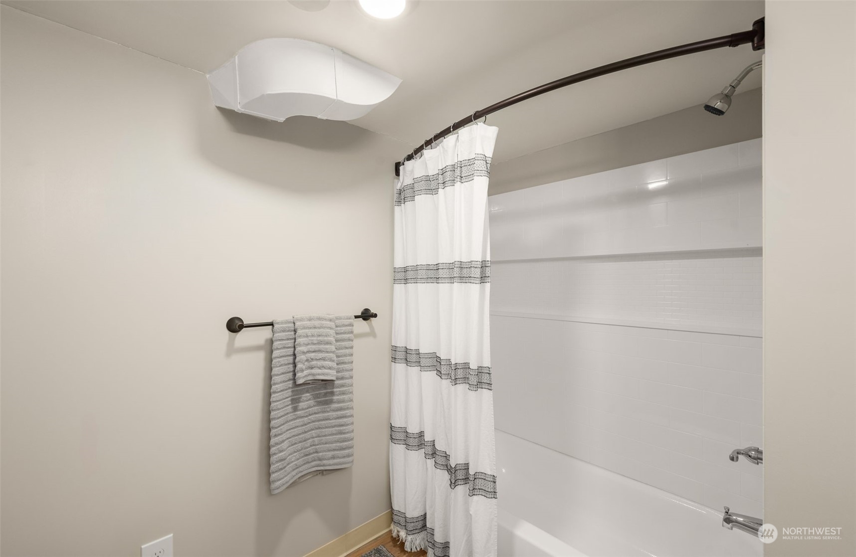 1625 Lake Avenue South Renton, WA 98055 - Photo 22 of 38 Gallery Image 22