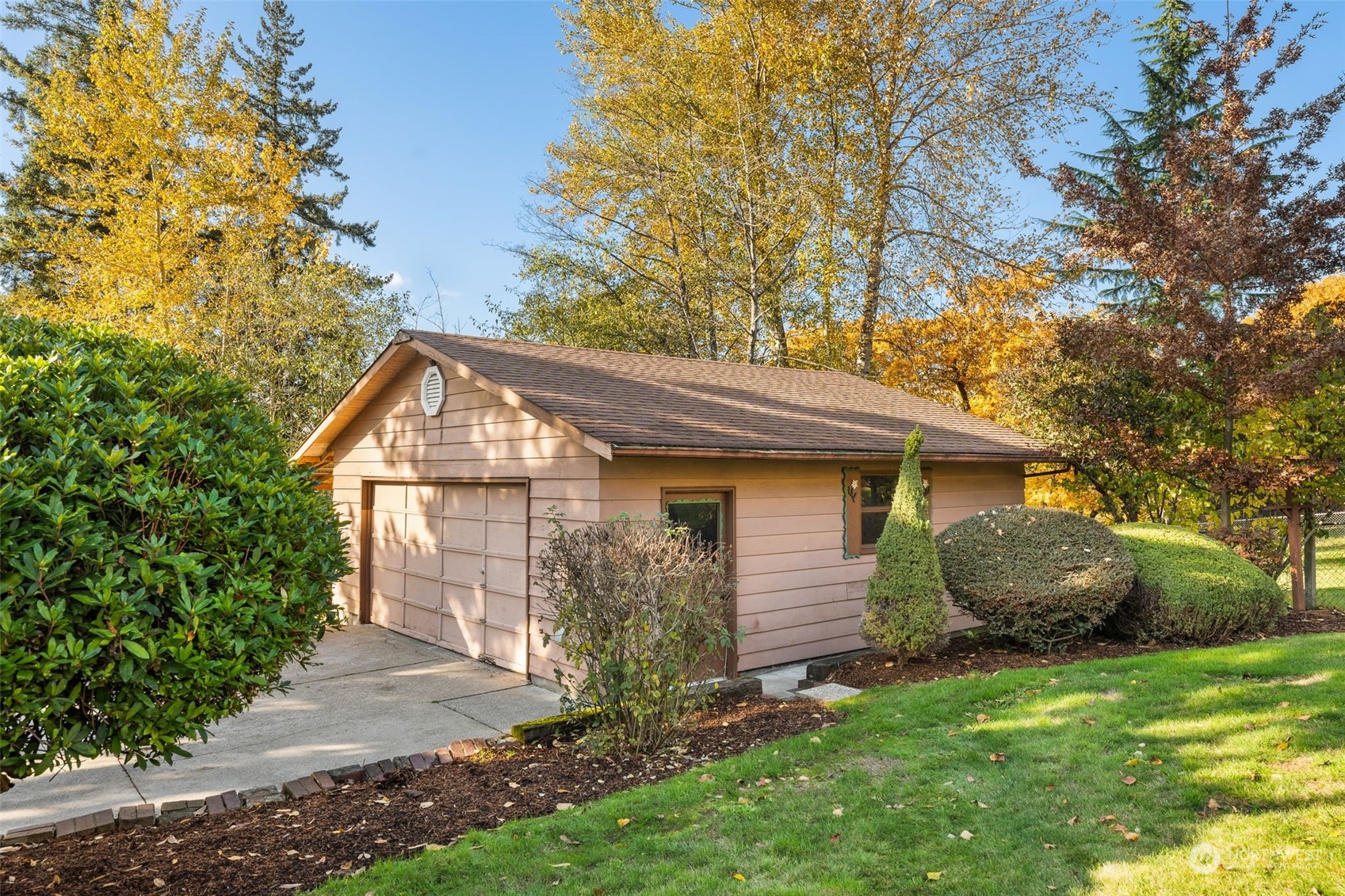 1625 Lake Avenue South Renton, WA 98055 - Photo 32 of 38 Gallery Image 32