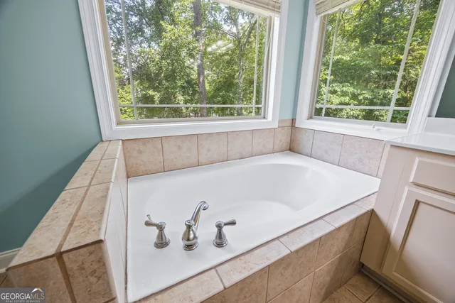 $969,000 | 425 Wyndward Point Drive, Hartwell, GA 30643