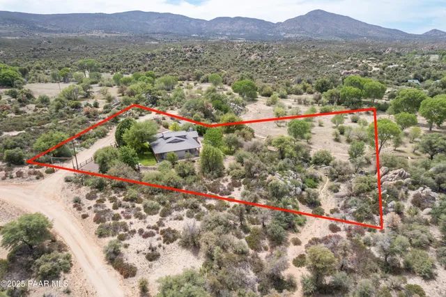 $875,000 | 770 Grisby Road, Skull Valley, AZ 86338