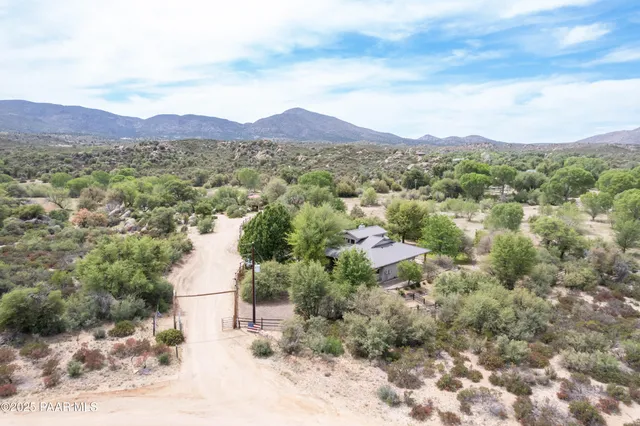 $875,000 | 770 Grisby Road, Skull Valley, AZ 86338