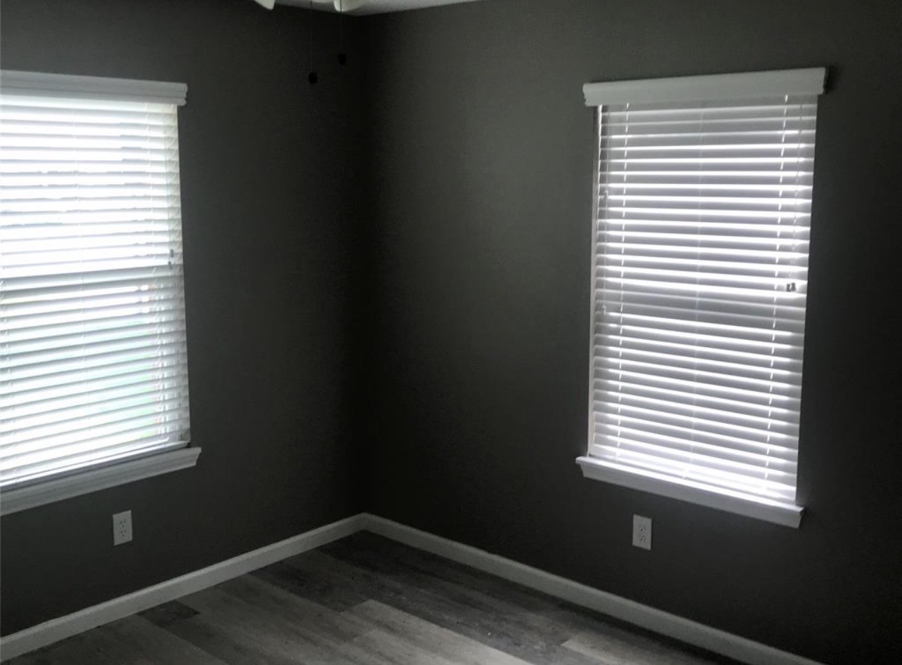 2515 Jackson La Marque, TX 77568 - Photo 12 of 19 a small space with a window
