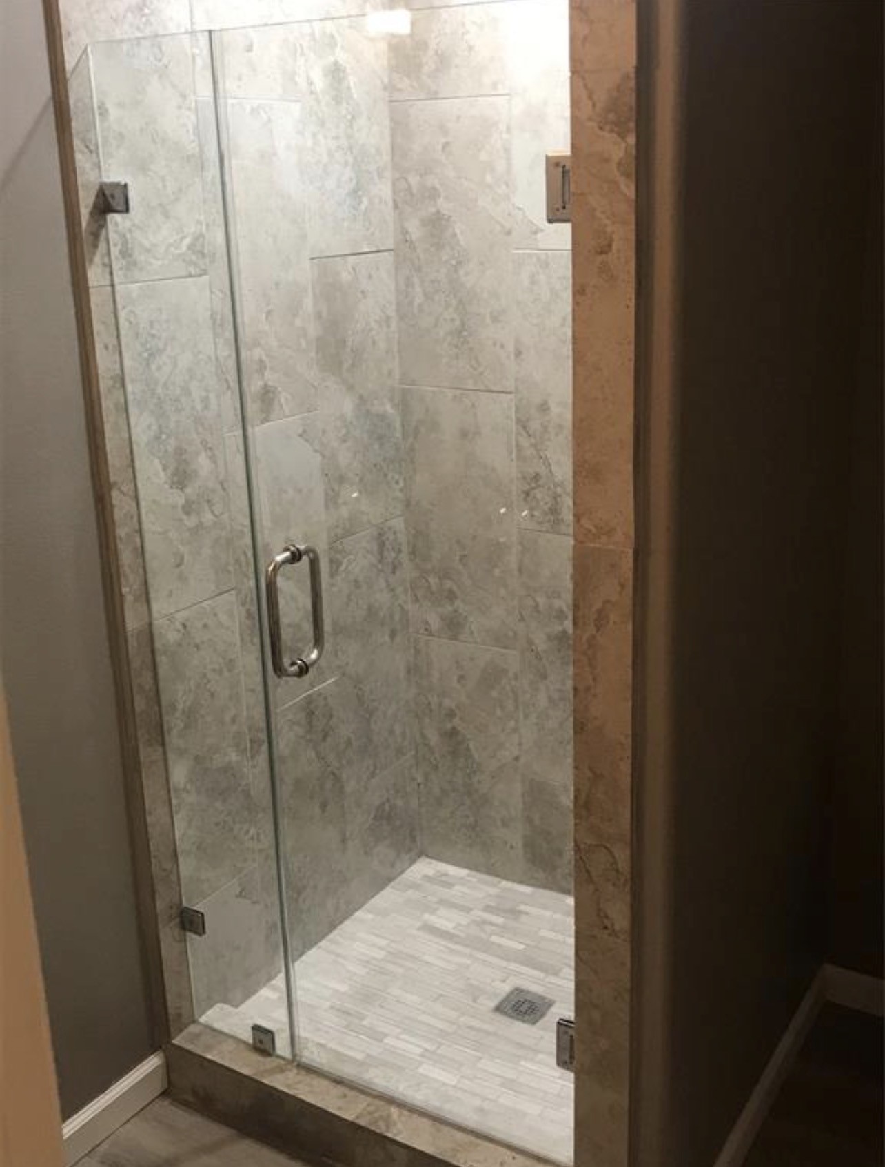 2515 Jackson La Marque, TX 77568 - Photo 13 of 19 a bathroom with a shower