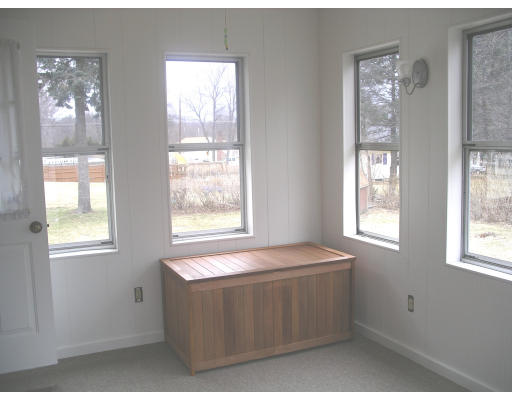 16 Beverly Road Grafton, MA 01536 - Photo 9 of 15 Gallery Image 9