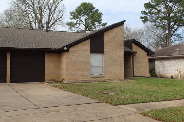 $1,950 | 22322 Smokey Hill Drive, Katy, TX 77450