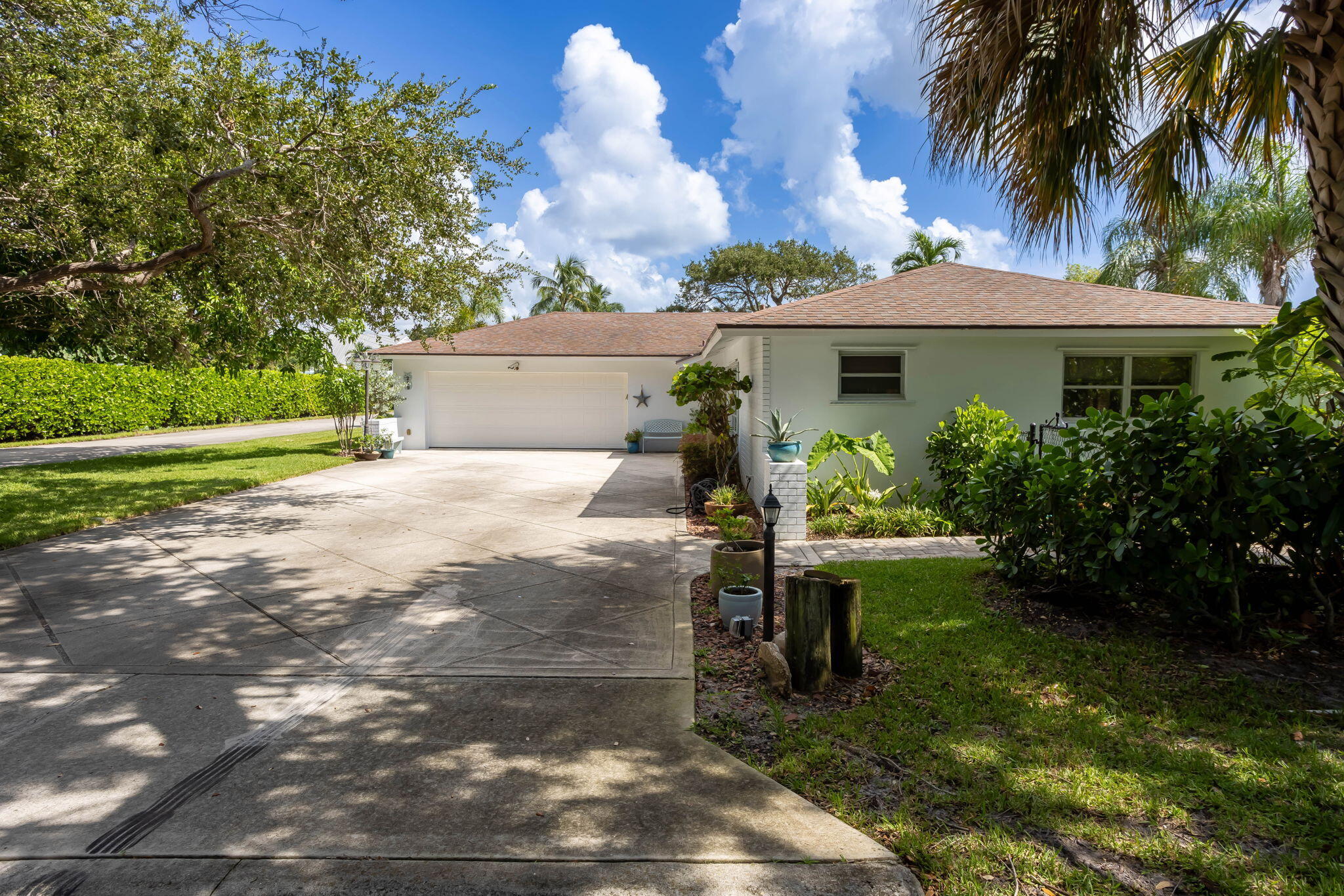 207 Body Court Jupiter, FL 33477 - Photo 17 of 37 2-web-or-mls-0E2A8704-HDR