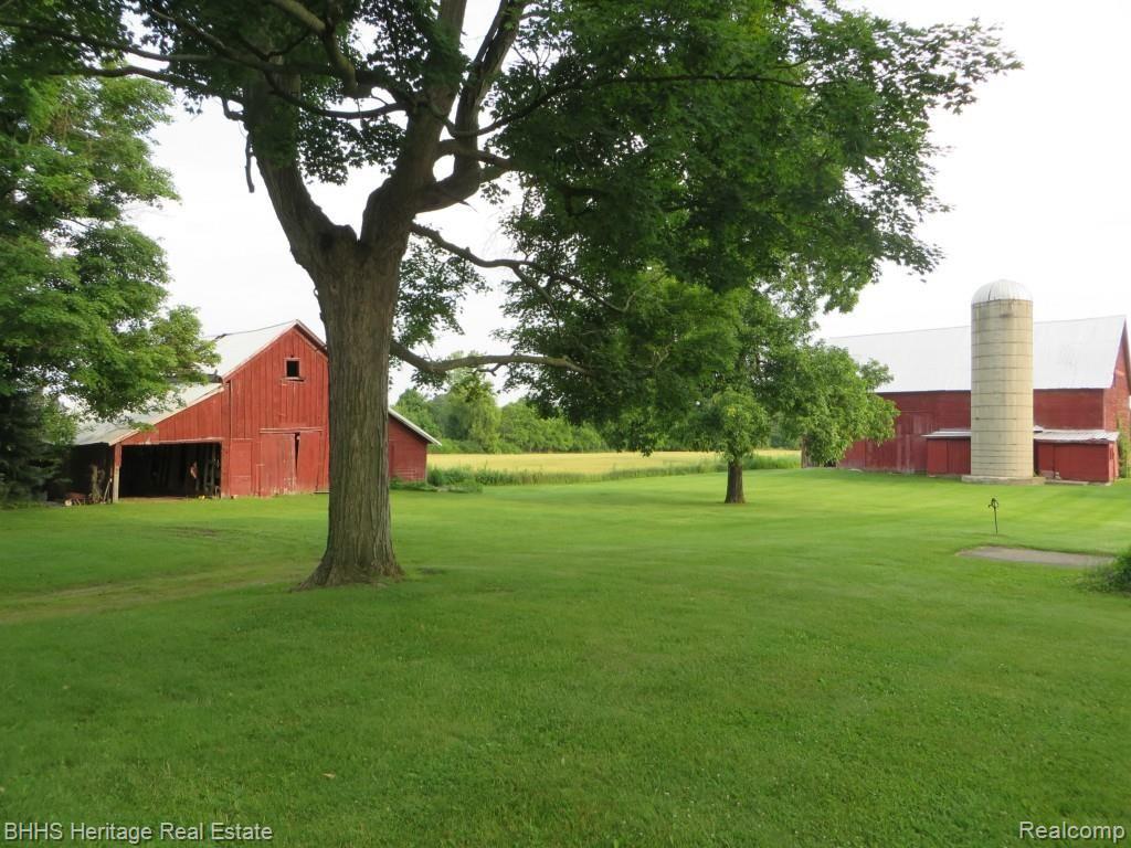 10413 Beard Road Byron, MI 48418 - Photo 16 of 17