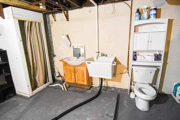$134,500 | 917 Main Avenue North, Thief River Falls, MN 56701