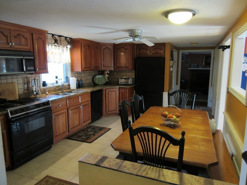88 Valley Road Boxford, MA 01921 - Photo 10 of 21