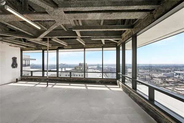 $6,900,000 | 2 Canal Street, Unit 3103, New Orleans, LA 70130