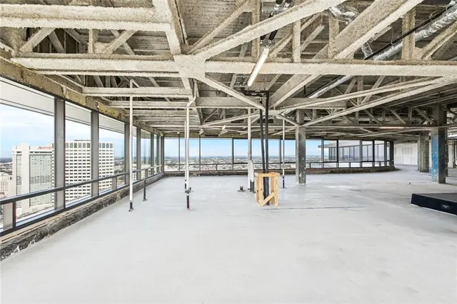 $6,900,000 | 2 Canal Street, Unit 3103, New Orleans, LA 70130