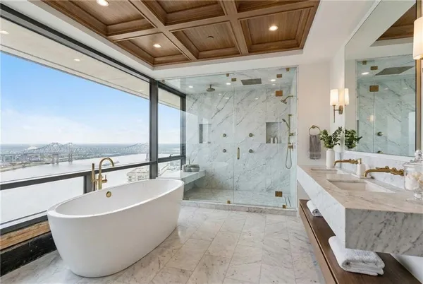 $6,900,000 | 2 Canal Street, Unit 3103, New Orleans, LA 70130