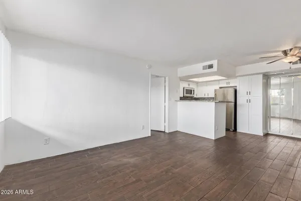 $175,000 | 3601 West Tierra Buena Lane, Unit 271, Phoenix, AZ 85053