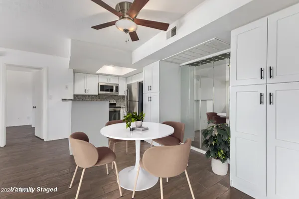 $175,000 | 3601 West Tierra Buena Lane, Unit 271, Phoenix, AZ 85053