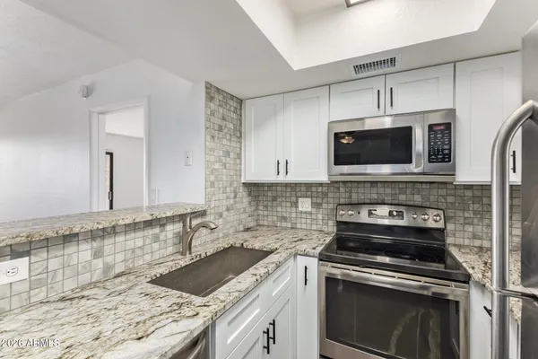 $175,000 | 3601 West Tierra Buena Lane, Unit 271, Phoenix, AZ 85053