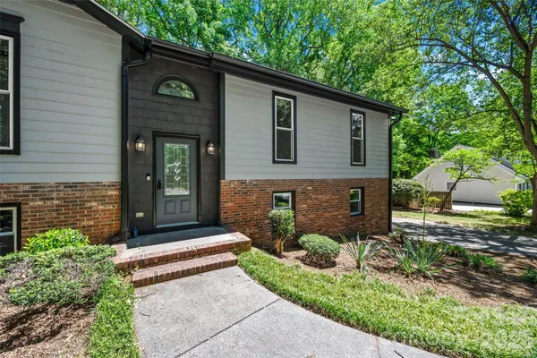 $500,000 | 204 Swamp Fox Drive, Fort Mill, SC 29715