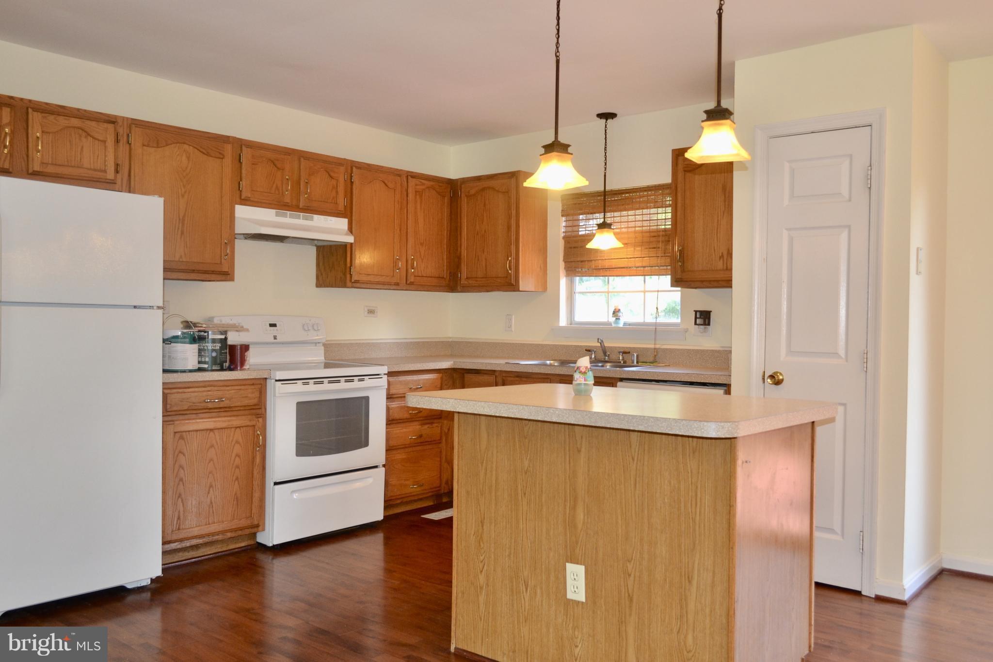 3885 St Leonard Road St. Leonard, MD 20685 - Photo 7 of 27 Kitchen With Plenty Of Counter Space