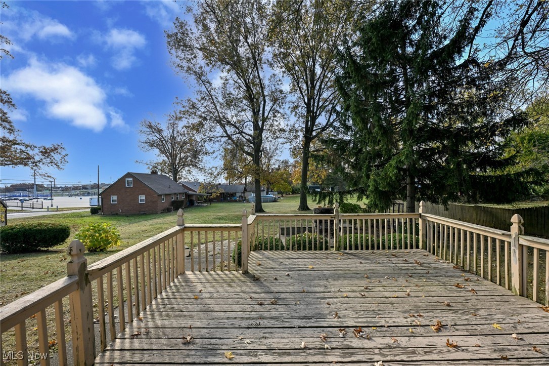 2614 19th Street Northwest Canton, OH 44708 - Photo 33 of 37 Deck