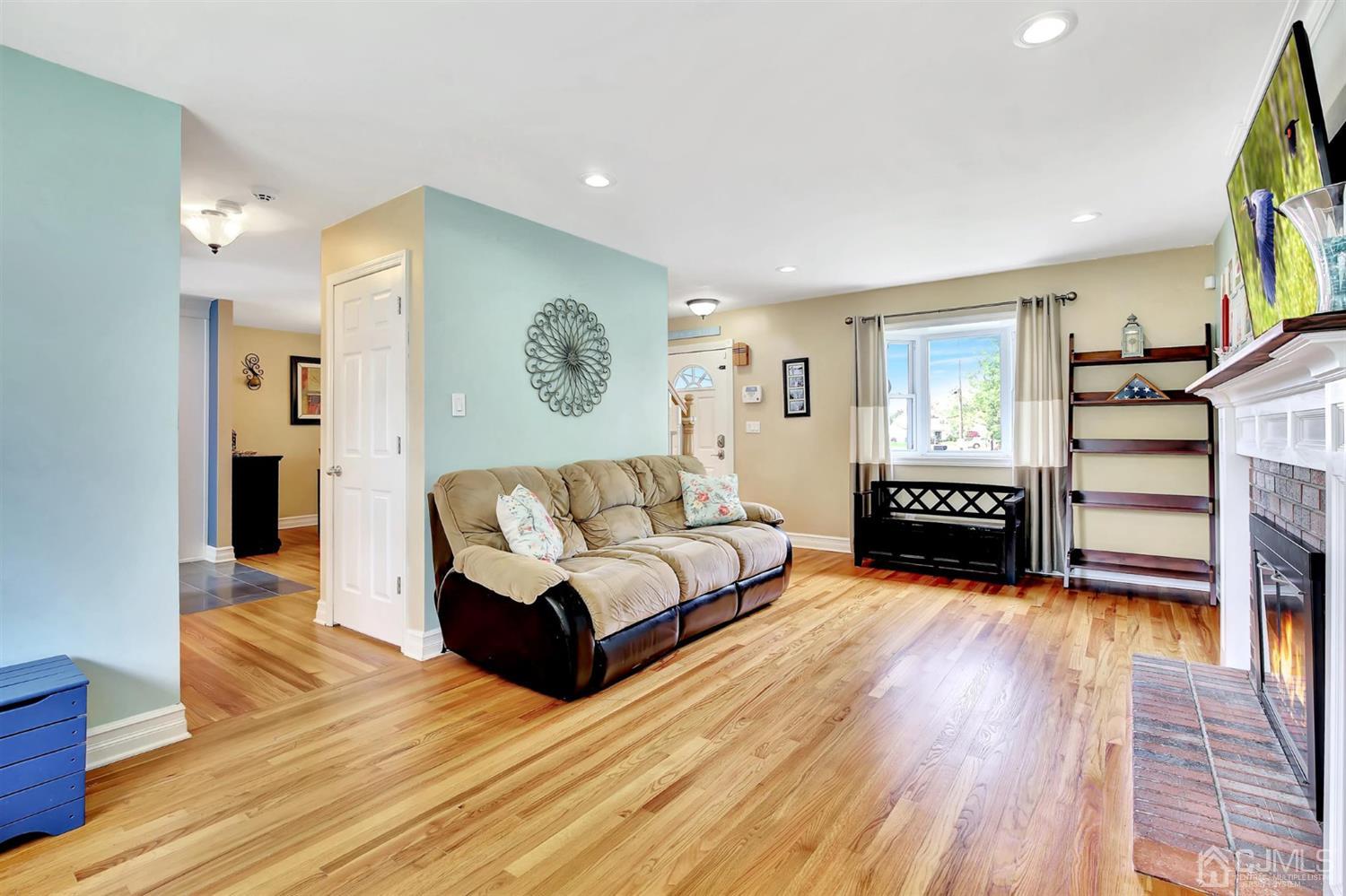 8 Tompkins Road Old Bridge, NJ 08857 - Photo 8 of 29 Gallery Image 8