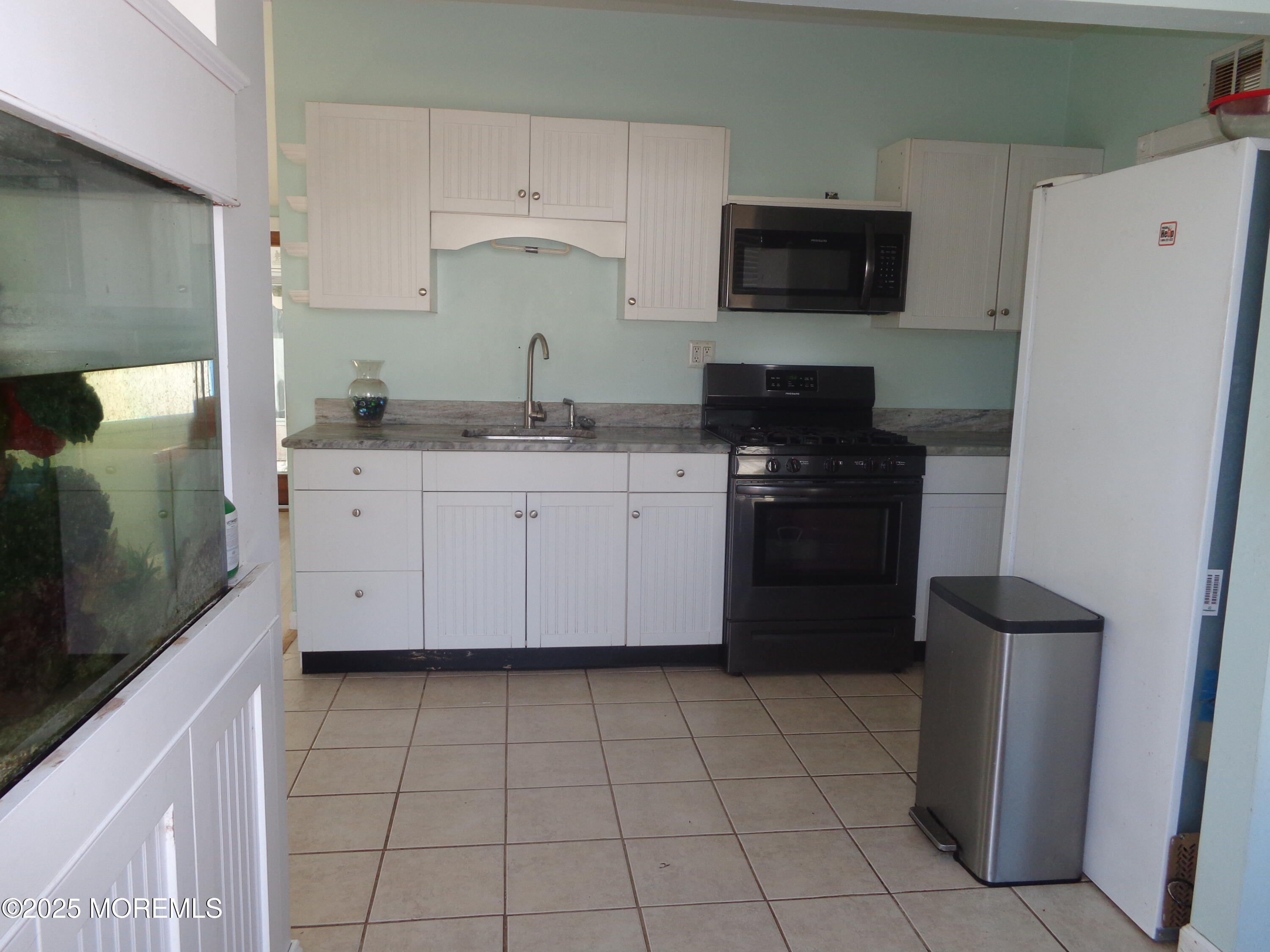 6 Spruce Street Waretown, NJ 08758 - Photo 5 of 10 DSC00600