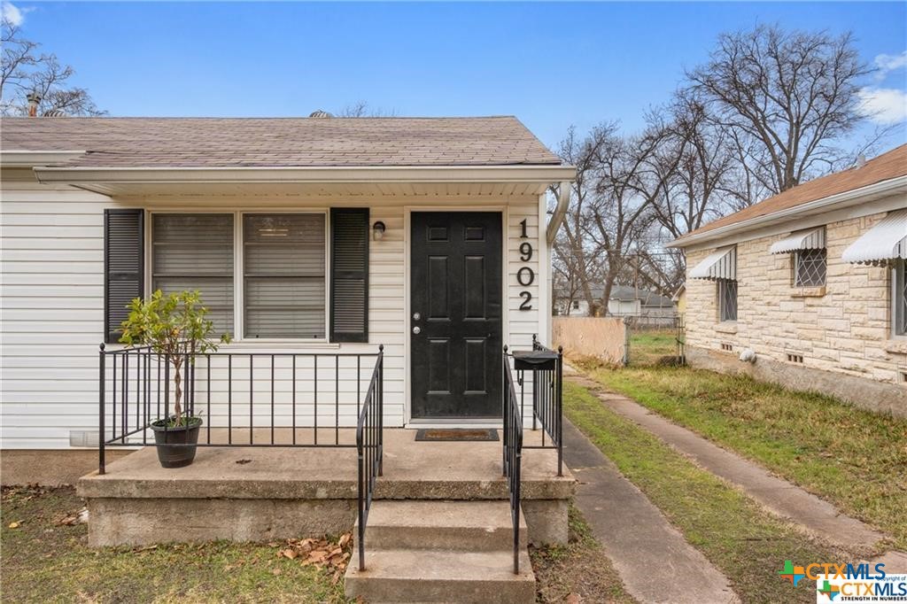 1902 South 9th Street Temple, TX 76504 - Photo 2 of 26