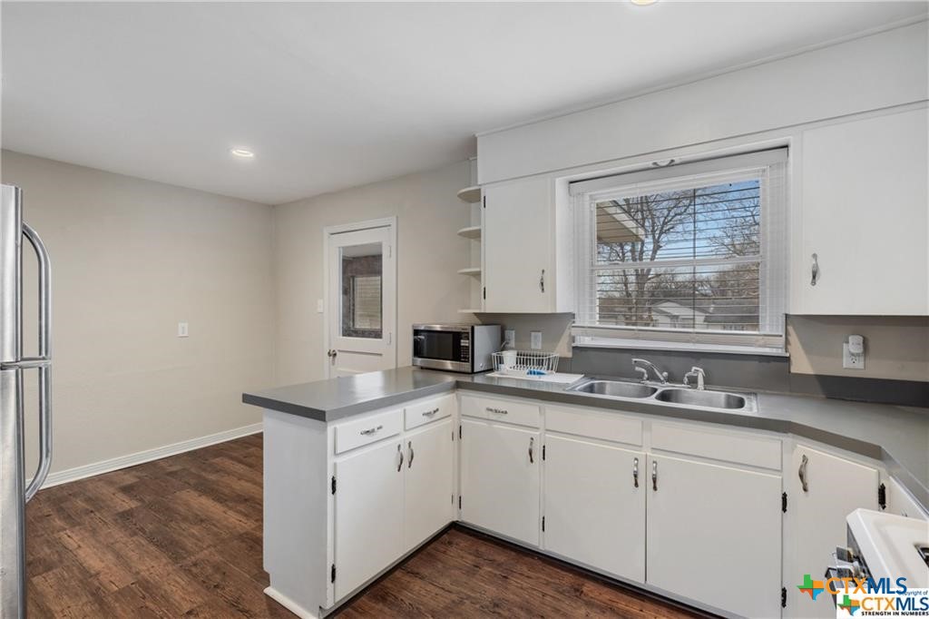 1902 South 9th Street Temple, TX 76504 - Photo 8 of 26