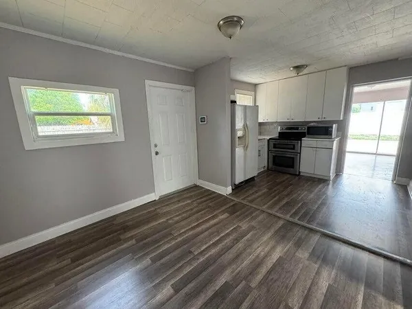 $3,200 | 611 53rd Street, West Palm Beach, FL 33407