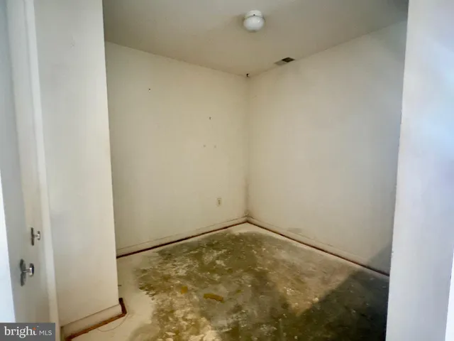 $220,000 | 10 Sandstone Court, Annapolis, MD 21403